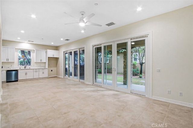 498 Green Orchard, Riverside, CA 92506