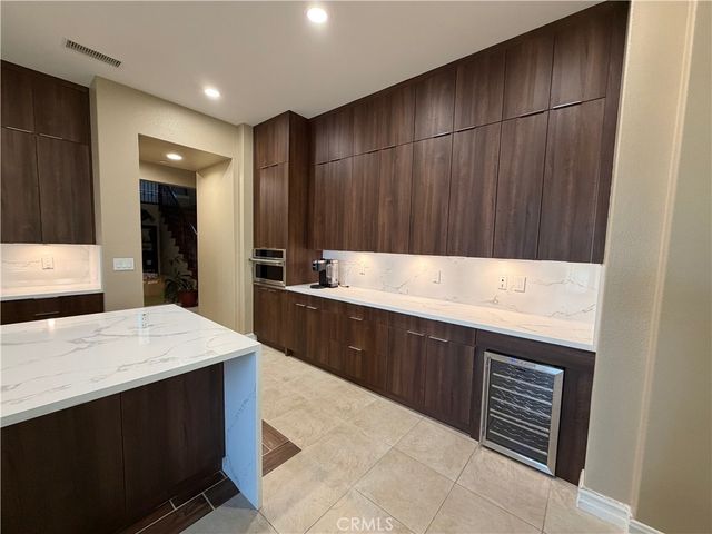 498 Green Orchard, Riverside, CA 92506