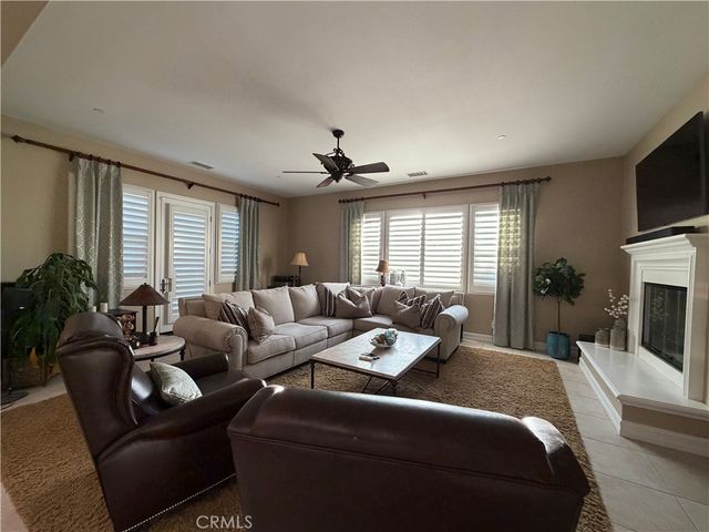 498 Green Orchard, Riverside, CA 92506