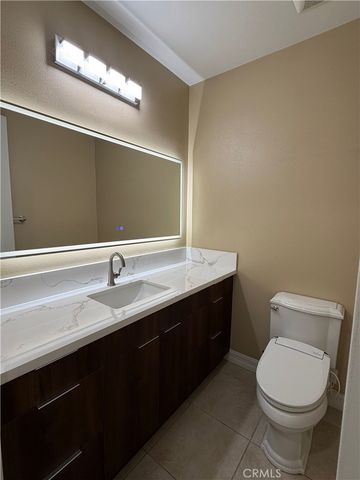 498 Green Orchard, Riverside, CA 92506