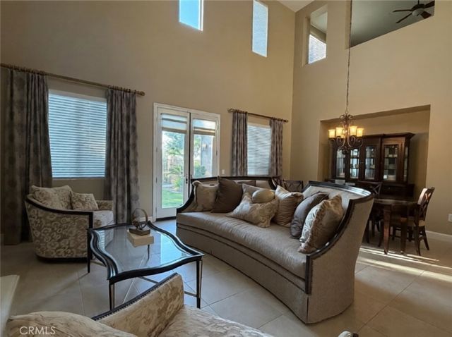 498 Green Orchard, Riverside, CA 92506