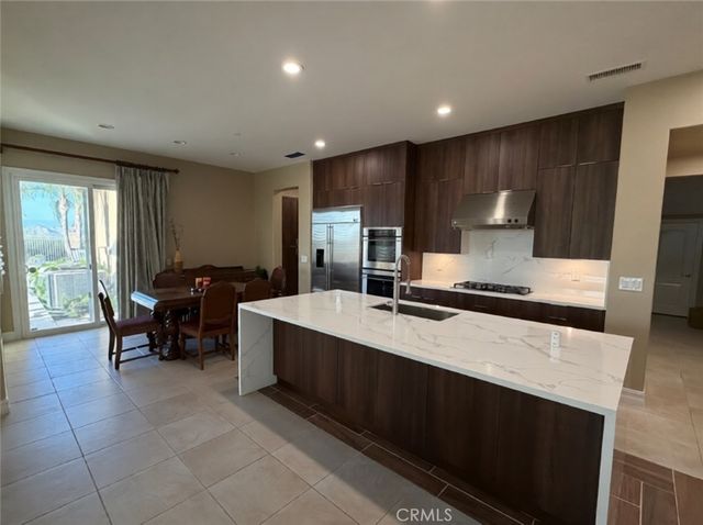 498 Green Orchard, Riverside, CA 92506