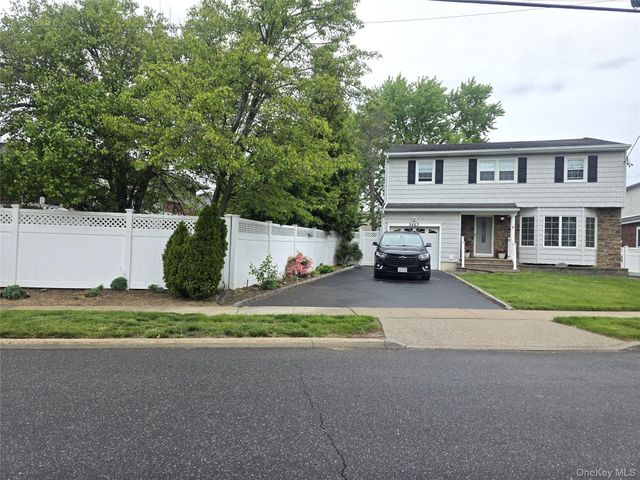 2663 Columbus Avenue, North Bellmore, NY 11710