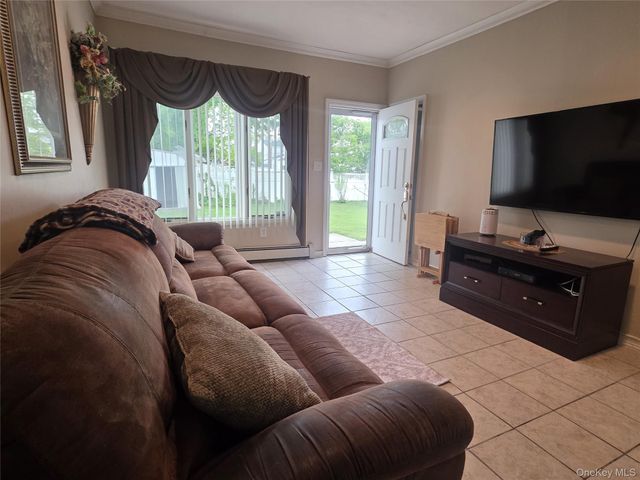 2663 Columbus Avenue, North Bellmore, NY 11710