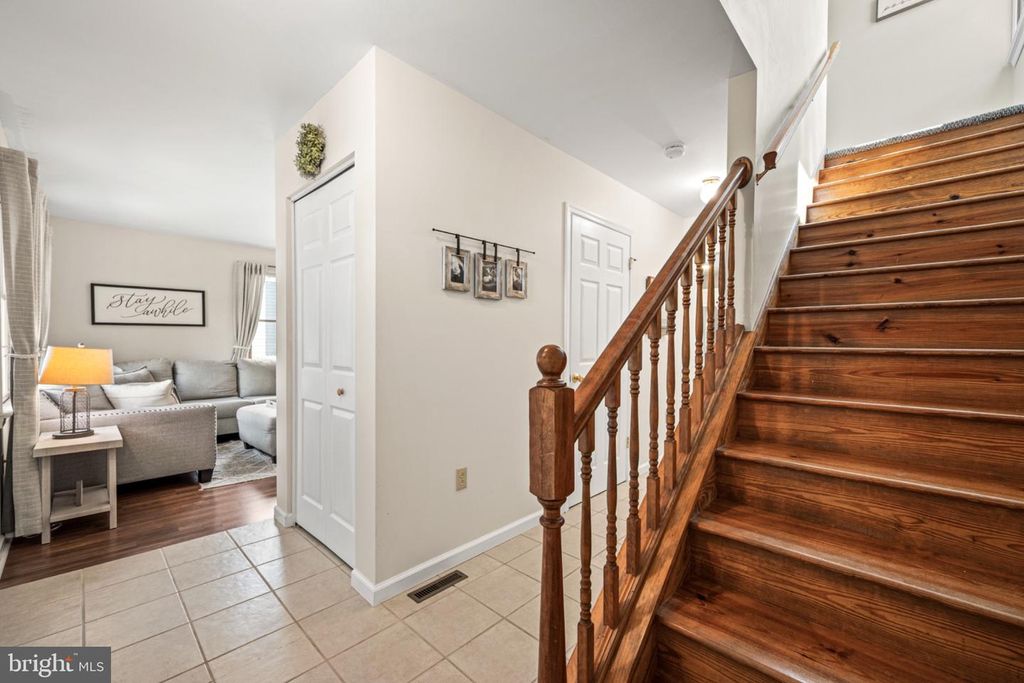 496 KLINE AVE, POTTSTOWN, PA 19465 — photo 4