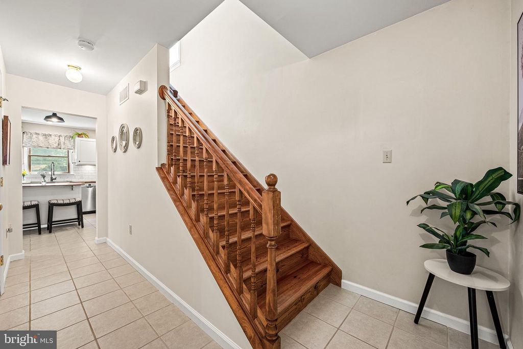 496 KLINE AVE, POTTSTOWN, PA 19465 — photo 5