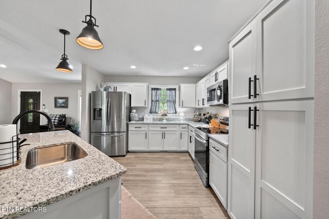 4117 Chica Rd, Crossville, TN 38572