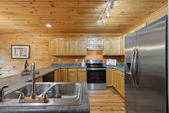270 Tara Drive, Ellijay, GA 30540