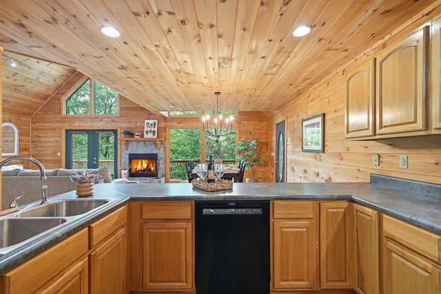 270 Tara Drive, Ellijay, GA 30540