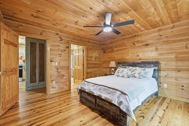 270 Tara Drive, Ellijay, GA 30540