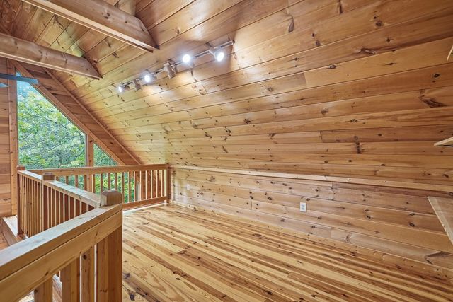 270 Tara Drive, Ellijay, GA 30540