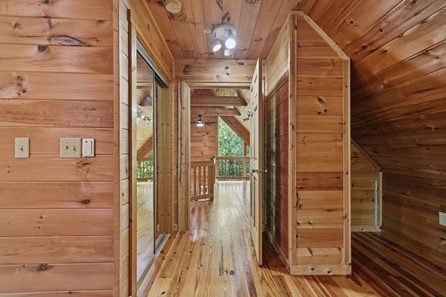 270 Tara Drive, Ellijay, GA 30540