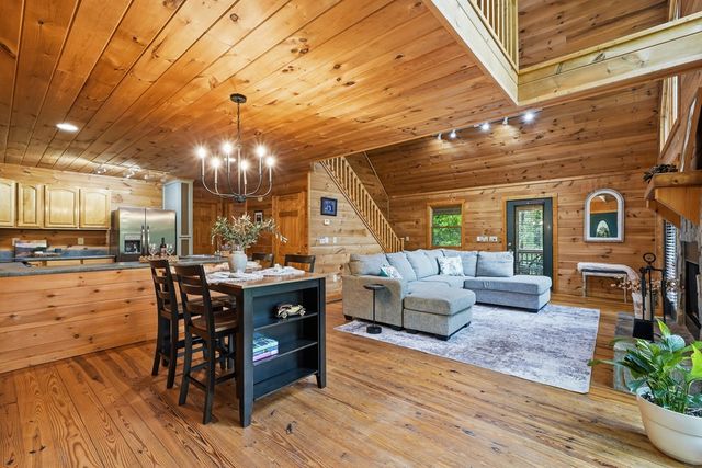 270 Tara Drive, Ellijay, GA 30540