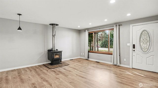 18604 68th Street, Bonney Lake, WA 98391