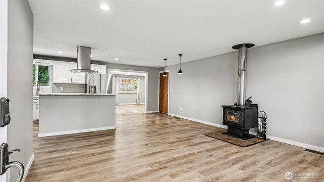 18604 68th Street, Bonney Lake, WA 98391