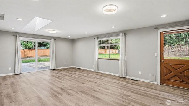 18604 68th Street, Bonney Lake, WA 98391