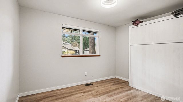18604 68th Street, Bonney Lake, WA 98391