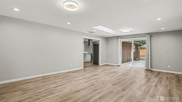 18604 68th Street, Bonney Lake, WA 98391
