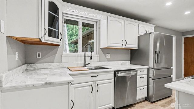 18604 68th Street, Bonney Lake, WA 98391