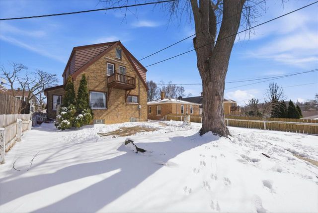 3741 S 14th STREET, Milwaukee, WI 53221