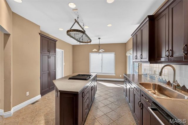 1221 Ruth Drive, Kirkwood, MO 63122