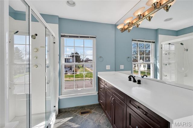 1221 Ruth Drive, Kirkwood, MO 63122