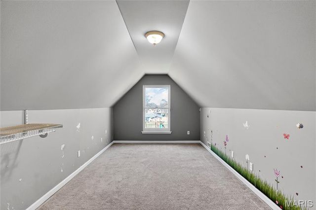 1221 Ruth Drive, Kirkwood, MO 63122