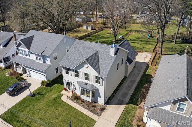 1221 Ruth Drive, Kirkwood, MO 63122