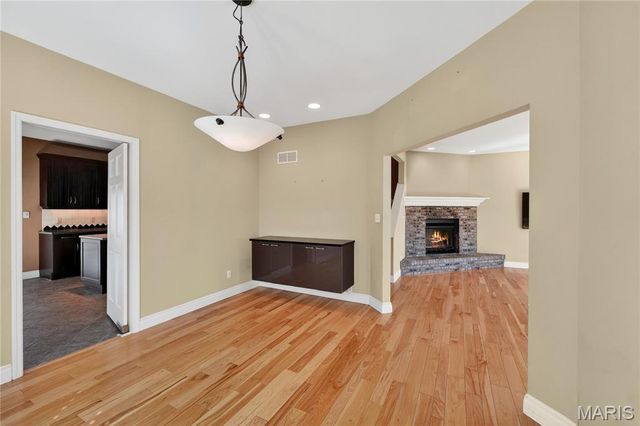 1221 Ruth Drive, Kirkwood, MO 63122