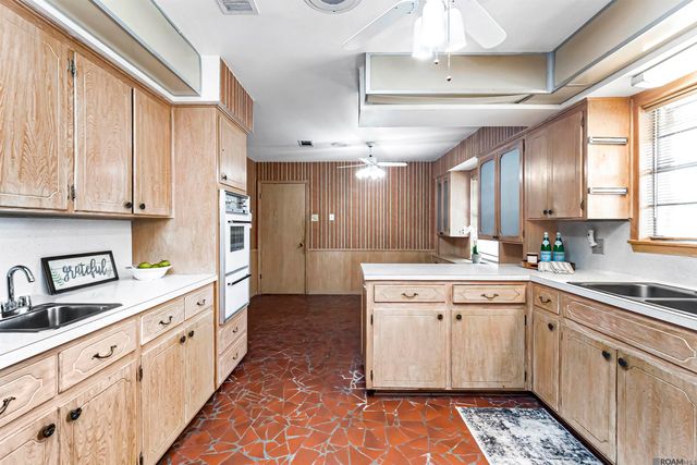 11146 Goodwood Blvd, Baton Rouge, LA 70815