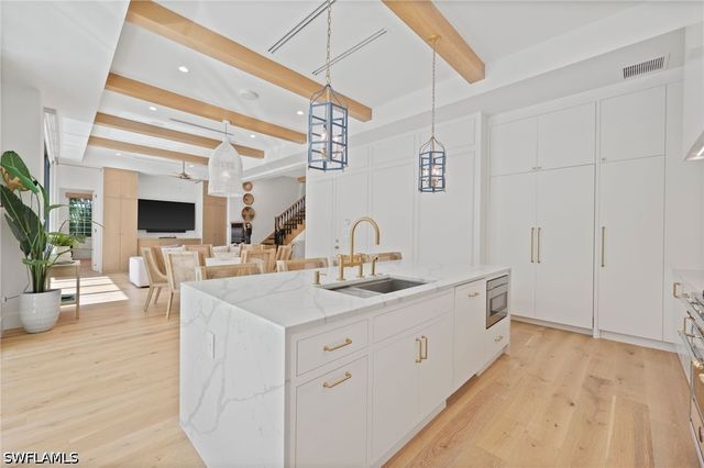 1140 8th ST S, Naples, FL 34102