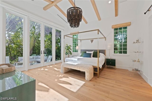 1140 8th ST S, Naples, FL 34102