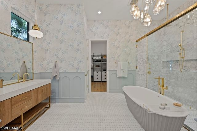 1140 8th ST S, Naples, FL 34102