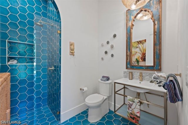 1140 8th ST S, Naples, FL 34102