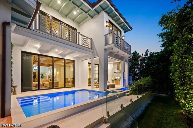 1140 8th ST S, Naples, FL 34102