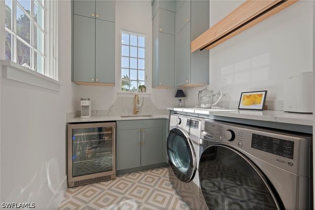 1140 8th ST S, Naples, FL 34102