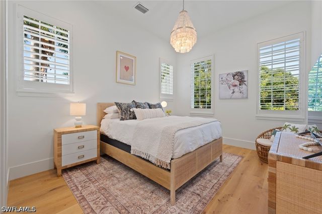 1140 8th ST S, Naples, FL 34102