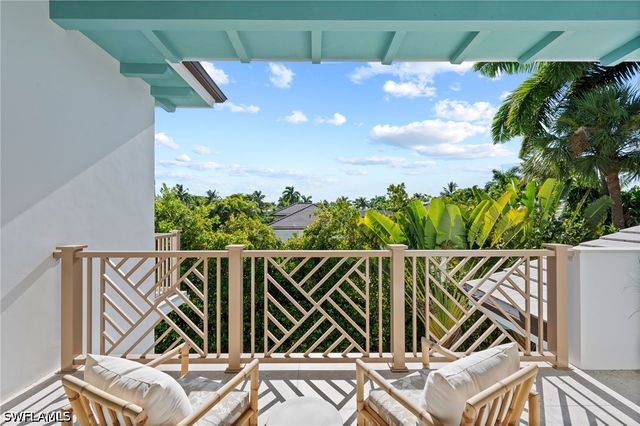 1140 8th ST S, Naples, FL 34102