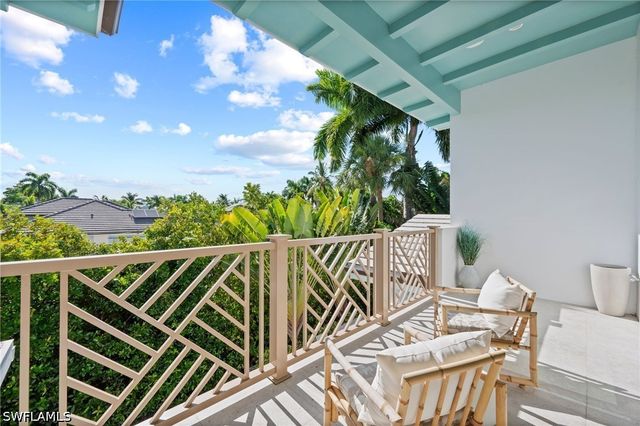 1140 8th ST S, Naples, FL 34102