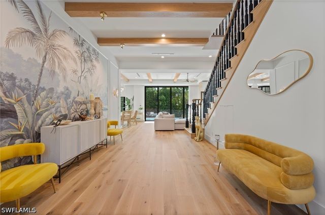 1140 8th ST S, Naples, FL 34102