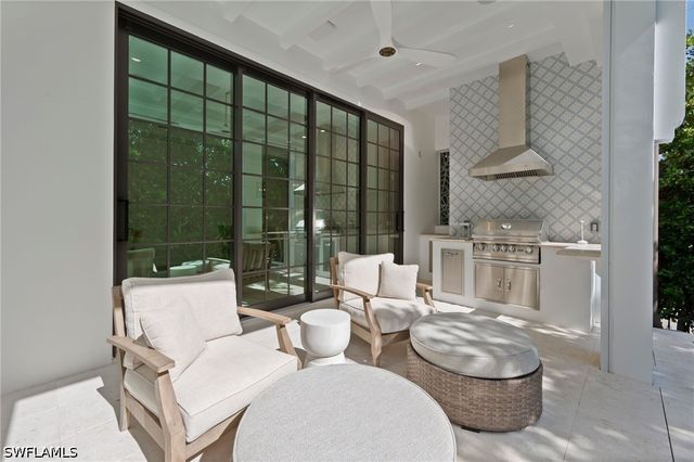 1140 8th ST S, Naples, FL 34102