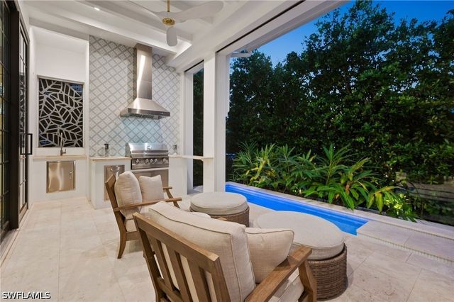1140 8th ST S, Naples, FL 34102