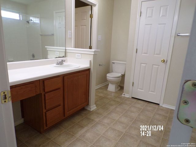 10722 Firefox Den, San Antonio, TX 78245