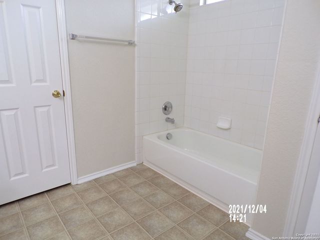 10722 Firefox Den, San Antonio, TX 78245