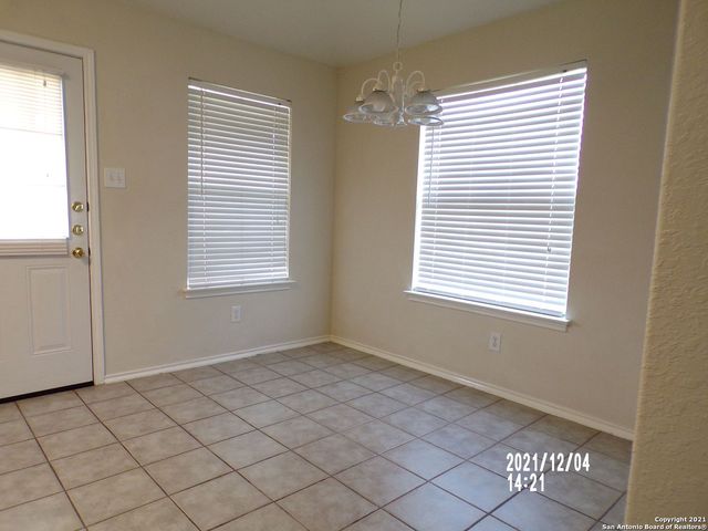 10722 Firefox Den, San Antonio, TX 78245