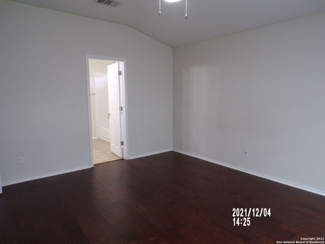 10722 Firefox Den, San Antonio, TX 78245