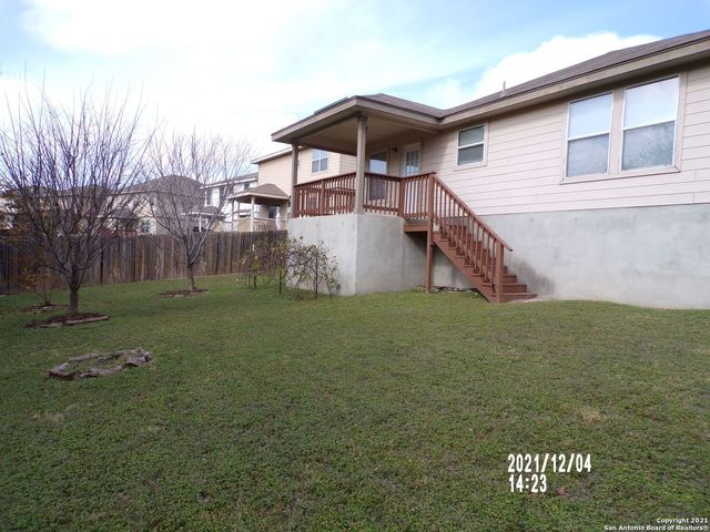 10722 Firefox Den, San Antonio, TX 78245