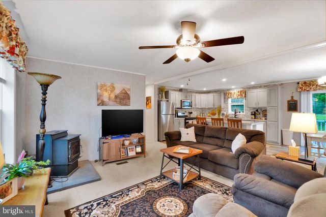 36 PINE RD, Abbottstown, PA 17301