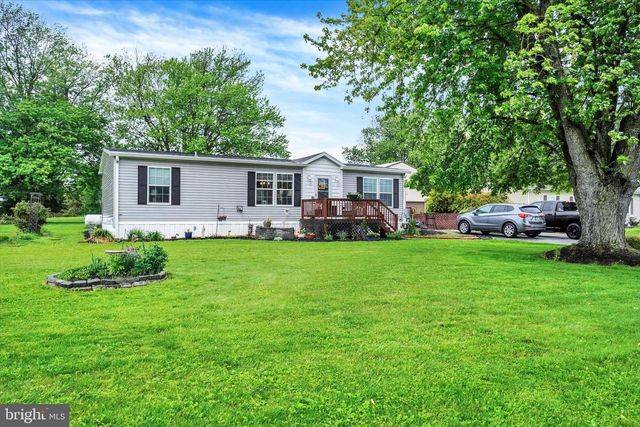 36 PINE RD, Abbottstown, PA 17301