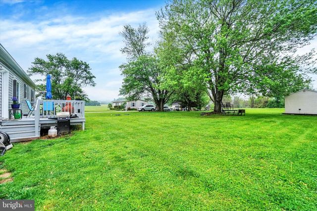 36 PINE RD, Abbottstown, PA 17301
